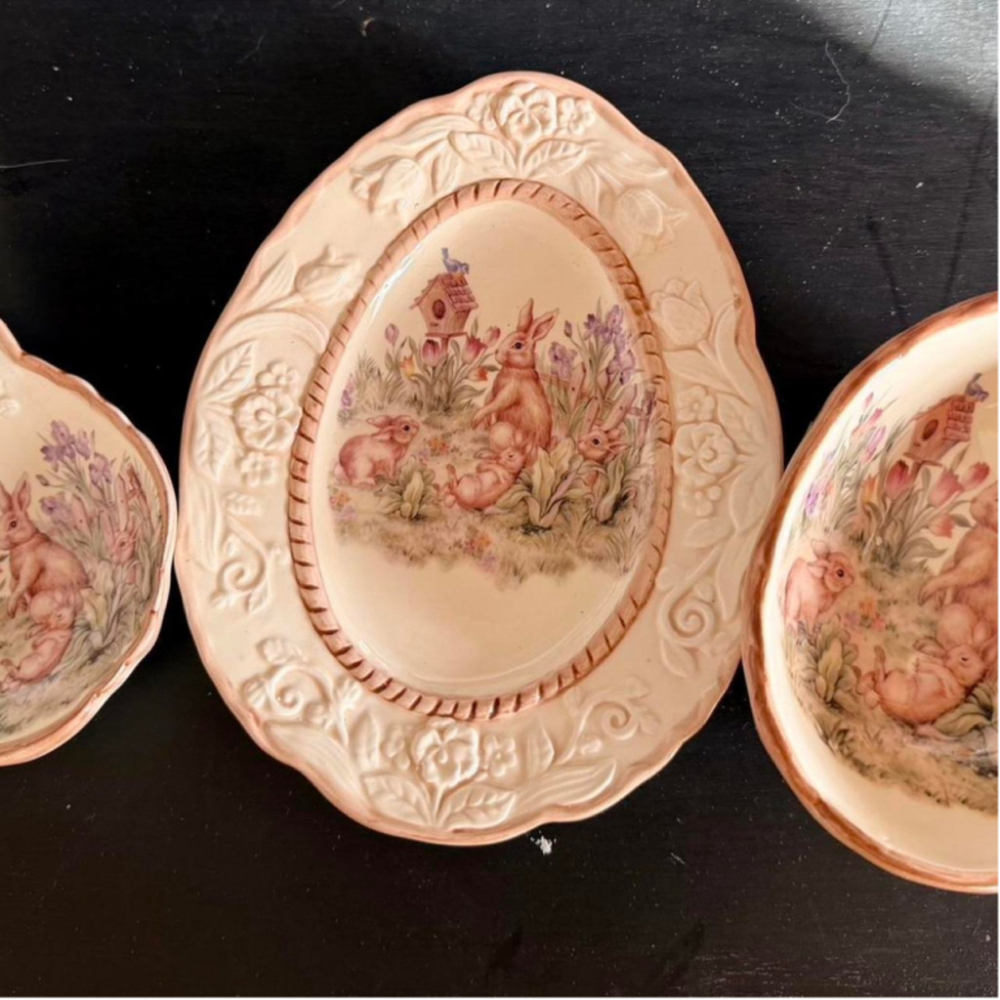 Cracker Barrel Easter egg shaped dish set #easter #spring